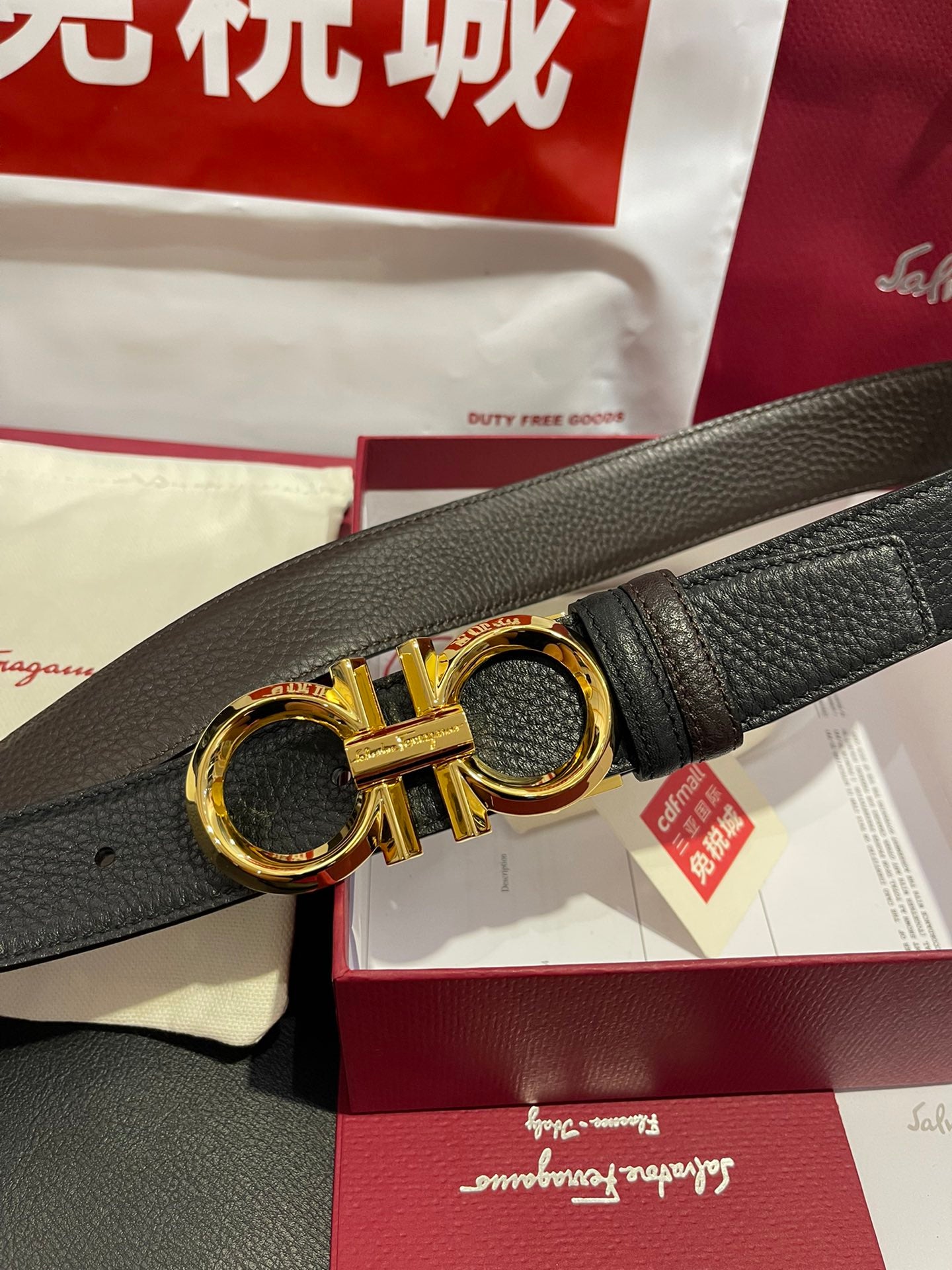 Salvatore Ferragamo Men's Gancini Reversible Leather Belt, Black with Gold-Tone Buckle
