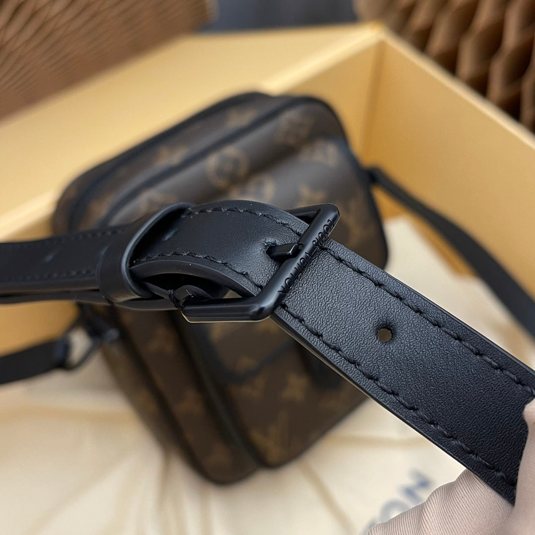 Louis Vuitton Classic Brown Monogram Canvas Crossbody Messenger Bag