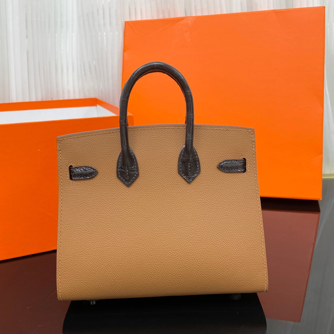 Hermès Birkin 20 Sellier Faubourg Gold Limited Edition Handbag