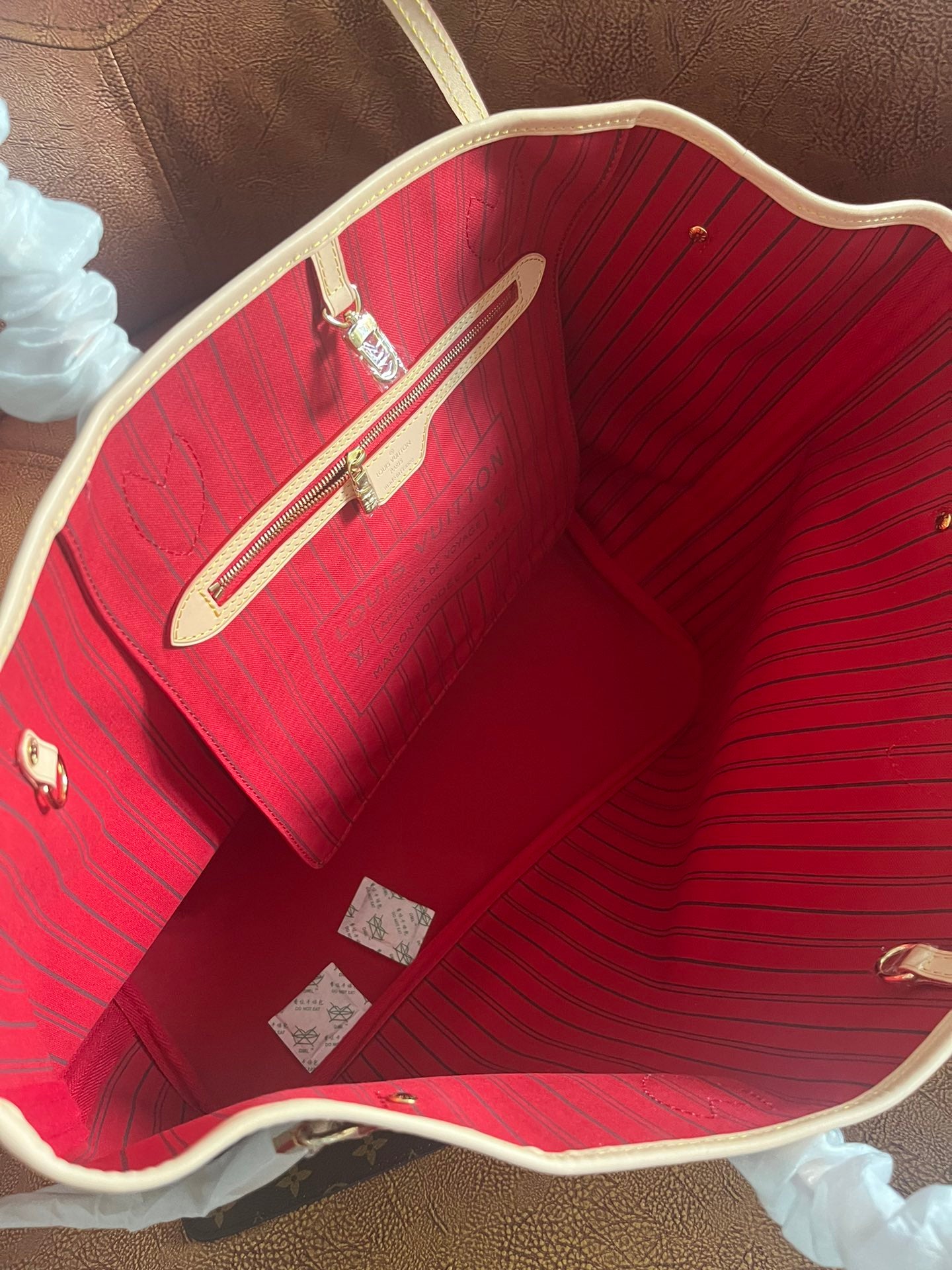 Louis Vuitton Neverfull MM Monogram Canvas Tote Bag - Brown