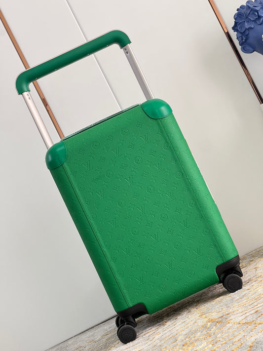 Vibrant Green Hardshell Spinner Suitcase with Wide Handle