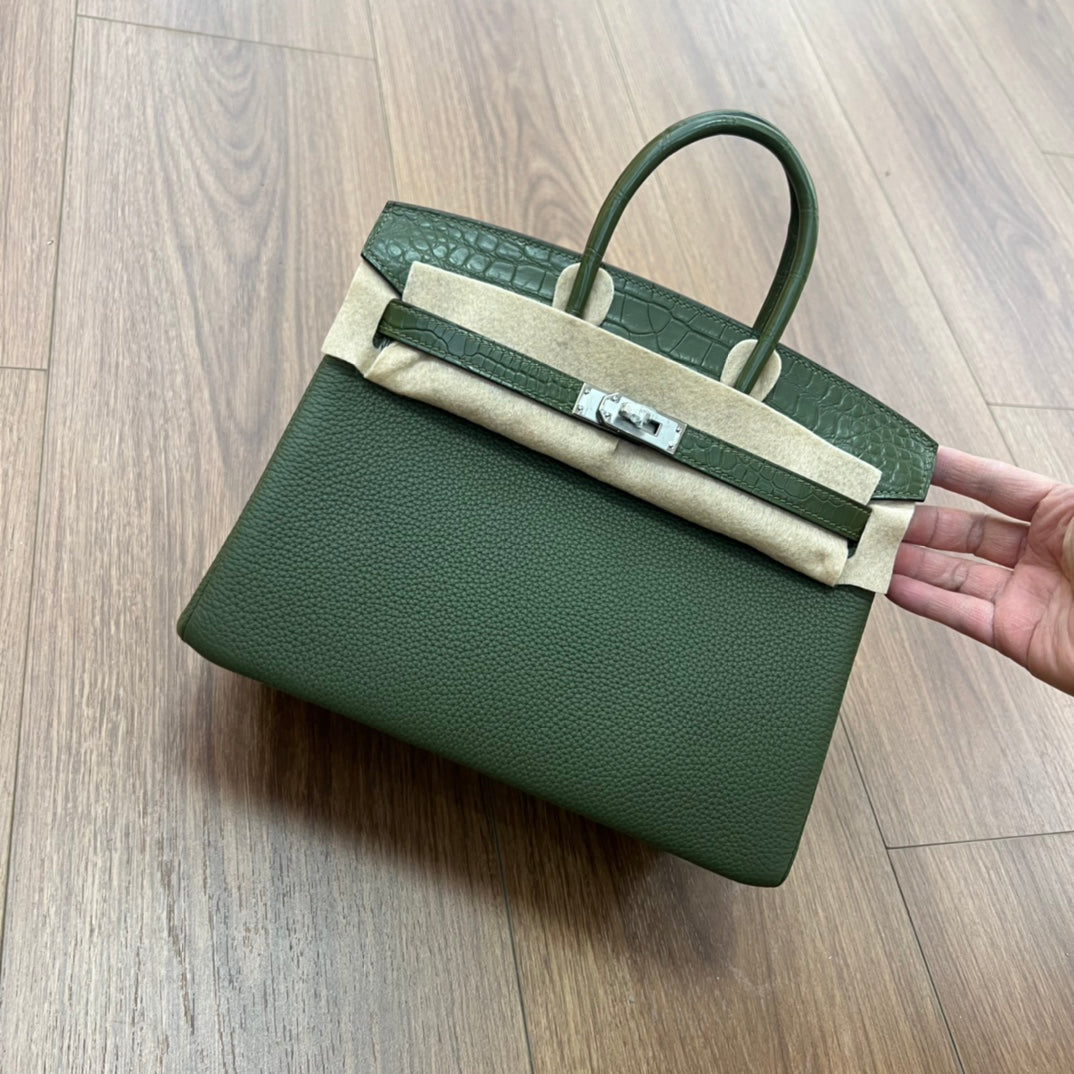 Elegant Burgundy and Cream Two-Tone Leather Handbag with Croc-Embossed Detail