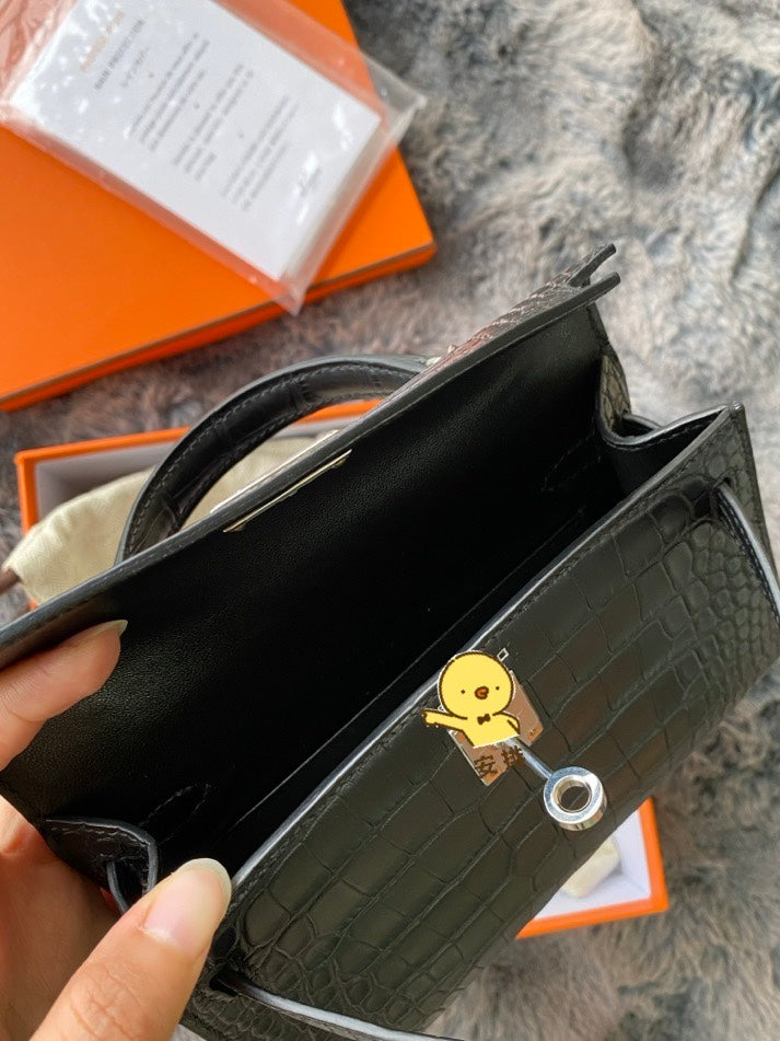 Luxury Black Crocodile Embossed Top Handle Bag - Elegant Designer Style