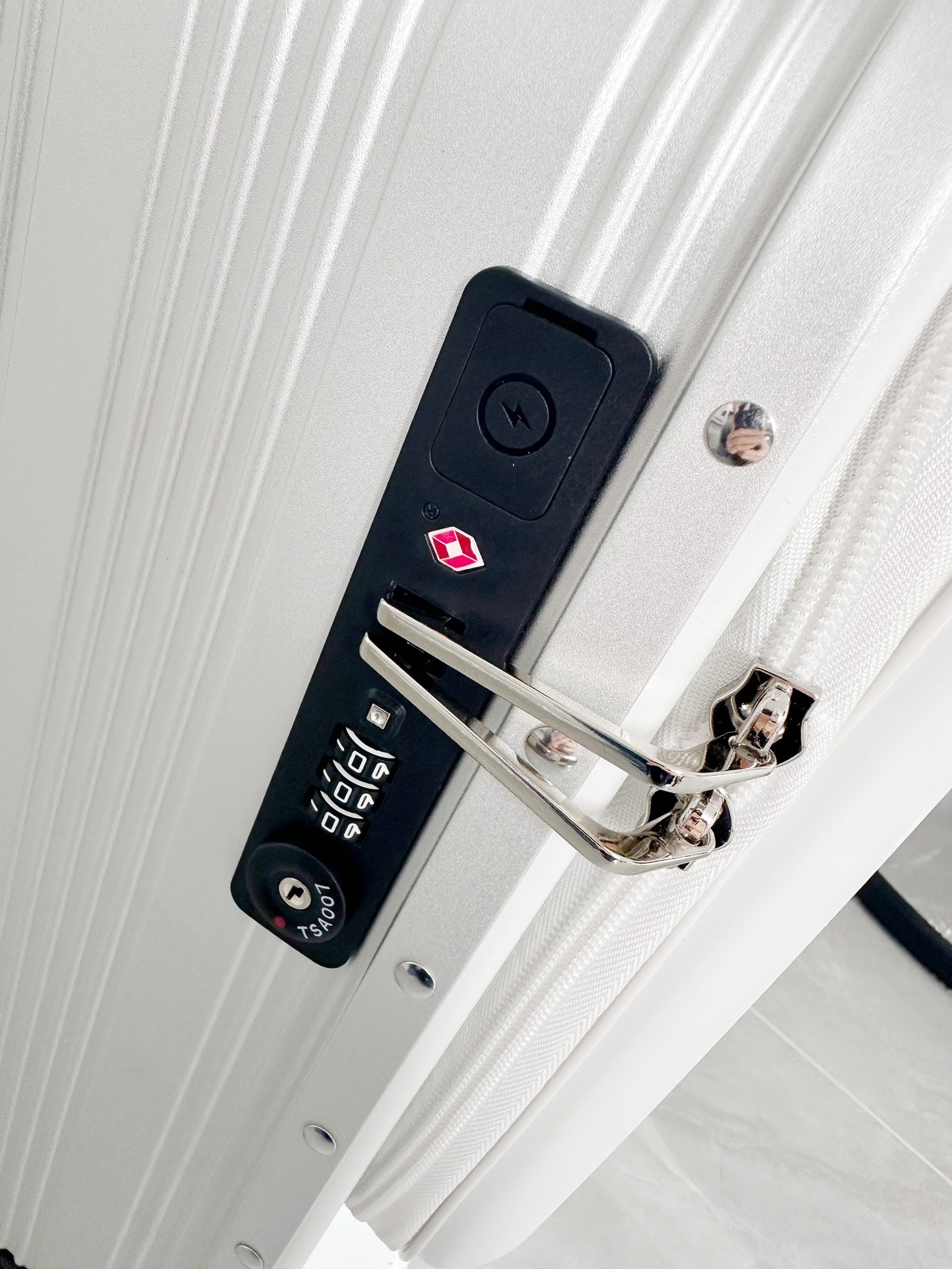White Hardshell Kids Ride-On Scooter Suitcase for Travel