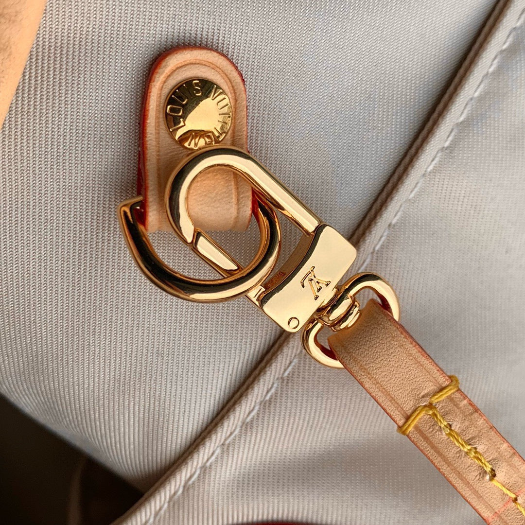 Louis Vuitton Neverfull MM Tote Bag - White Monogram Canvas with Leather Trim