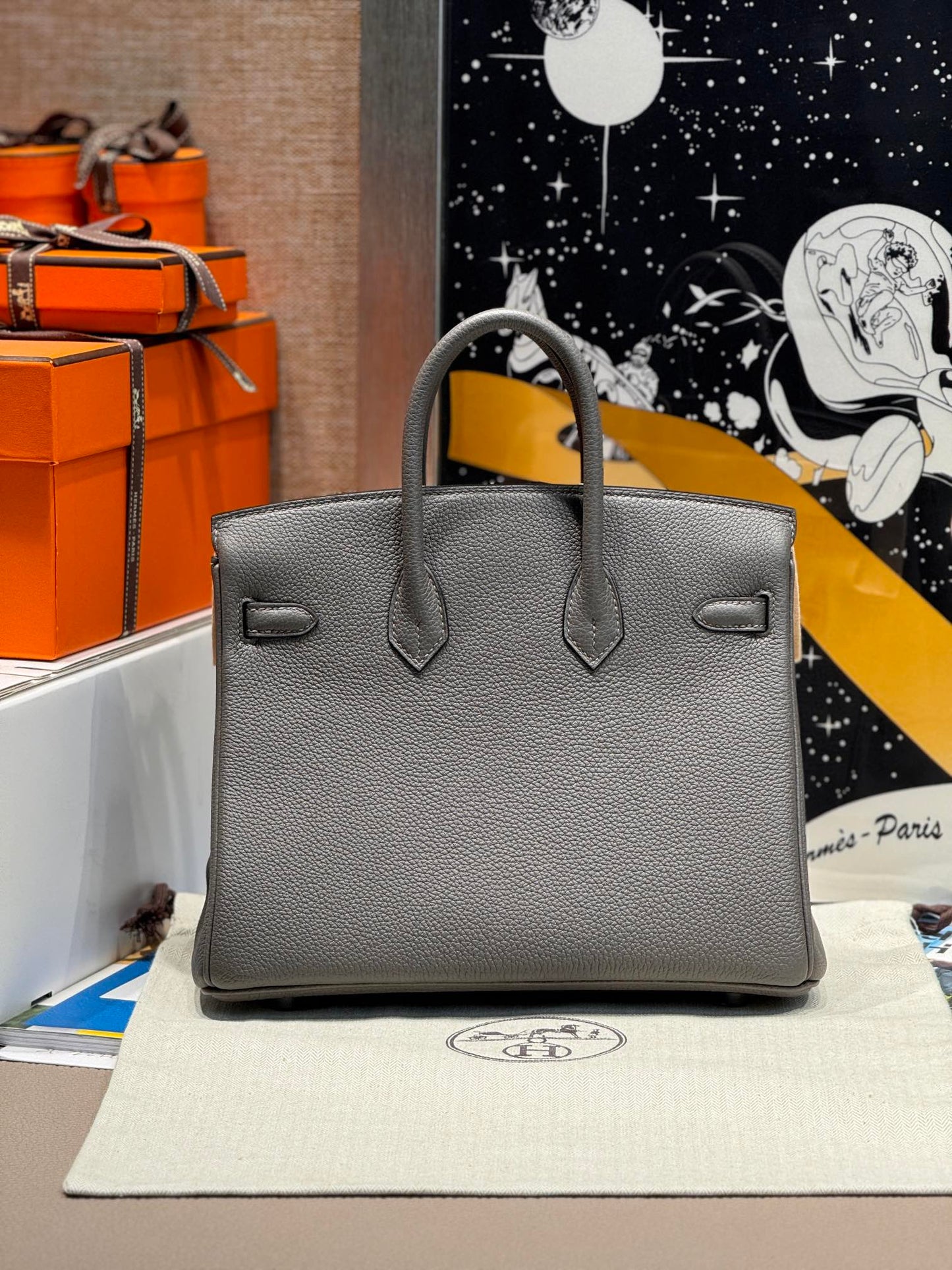 Luxury Grey Leather Top-Handle Handbag with Tan Flap and Silver Hardware