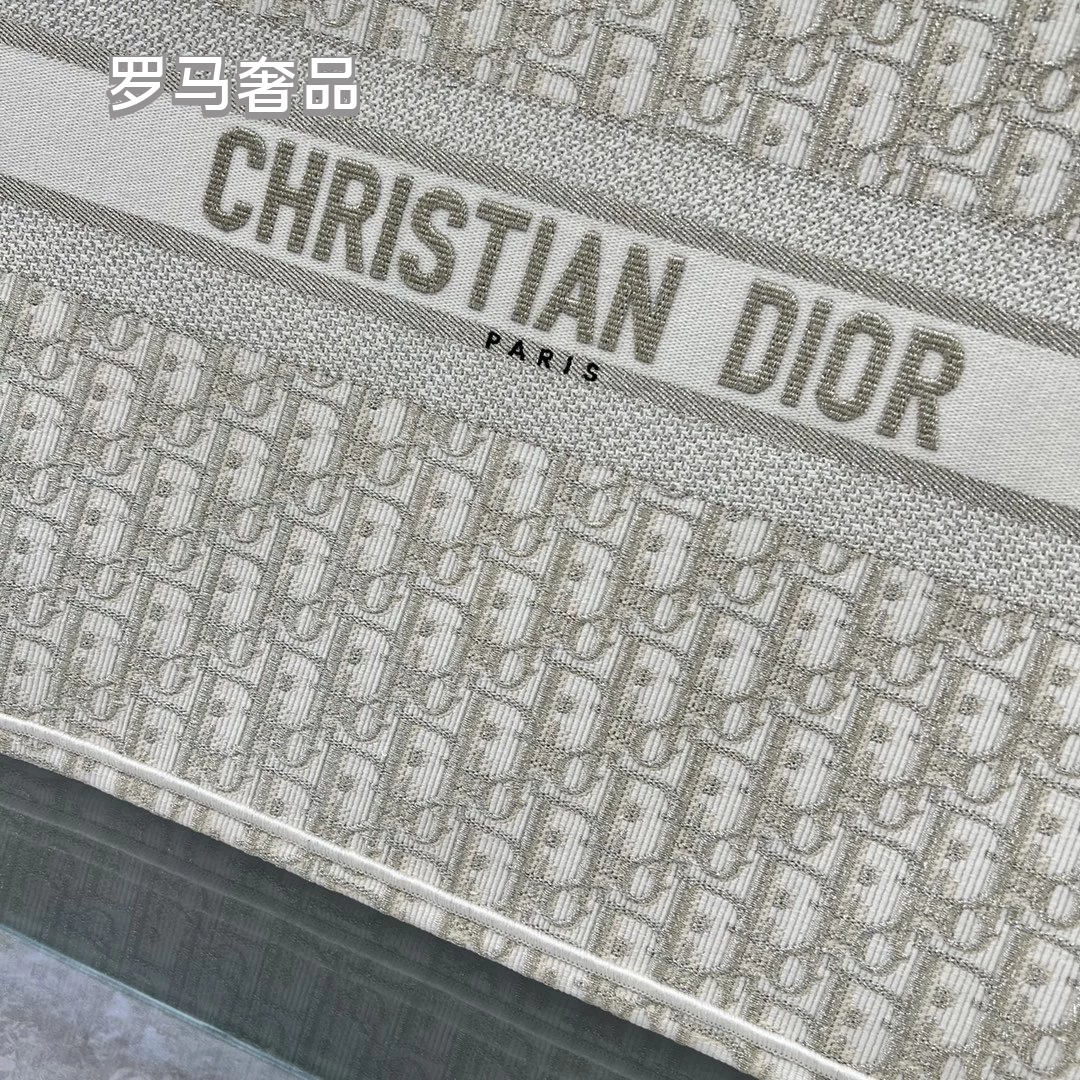 Dior Classic Monogram Canvas Tote Bag Elegant Top Handle Shoulder Handbag