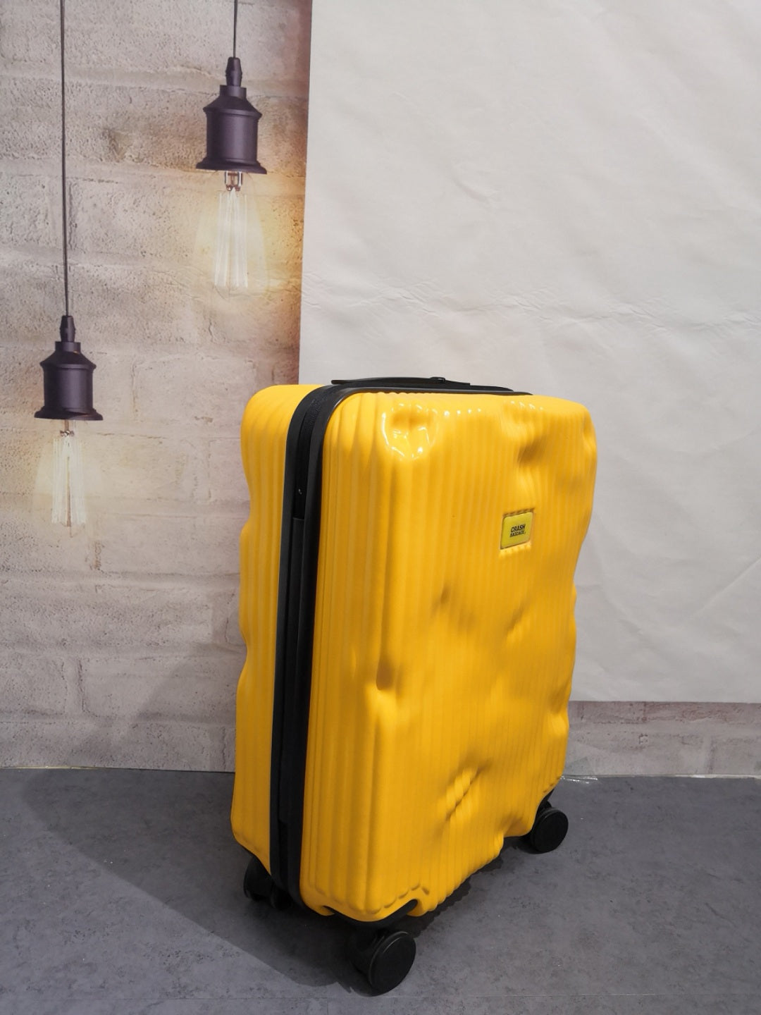 Colorful Textured Hard Shell Spinner Luggage Suitcase